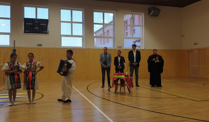 8. fotografia fotogalérie Slávnostné otvorenie zrekonštruovanej telocvične ZŠ s MŠ Jakubany (31.08.2019)
