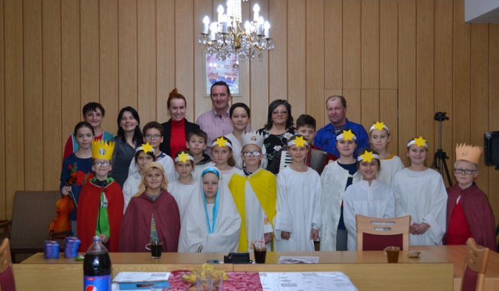 2. fotografia fotogalérie Koledníci na Obecnom úrade - Dobrá novina (18. 12. 2019)