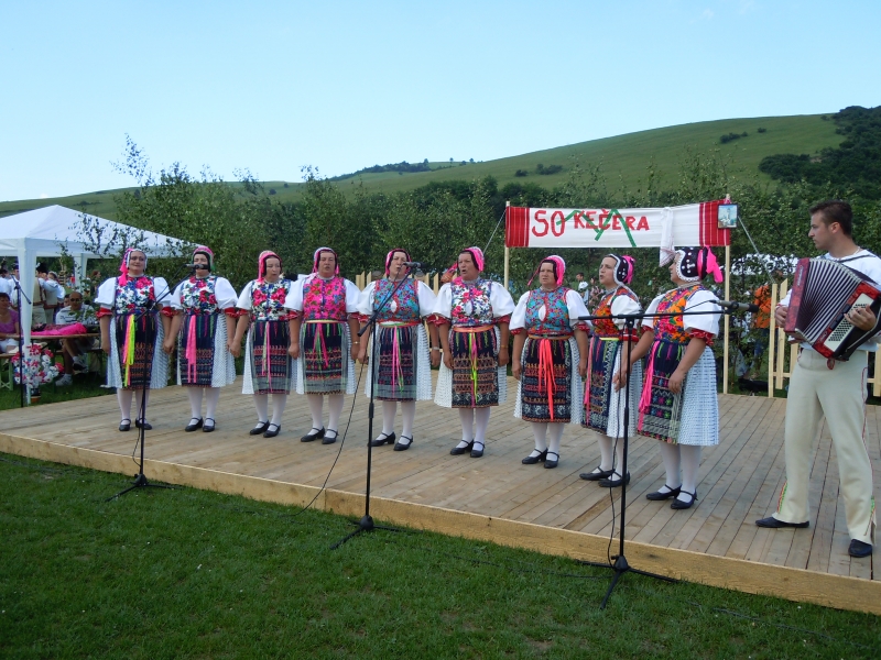 Na švatoho Jána - 50 rokov folklórny súbor Kečera. 