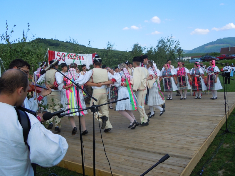 Na švatoho Jána - 50 rokov folklórny súbor Kečera. 