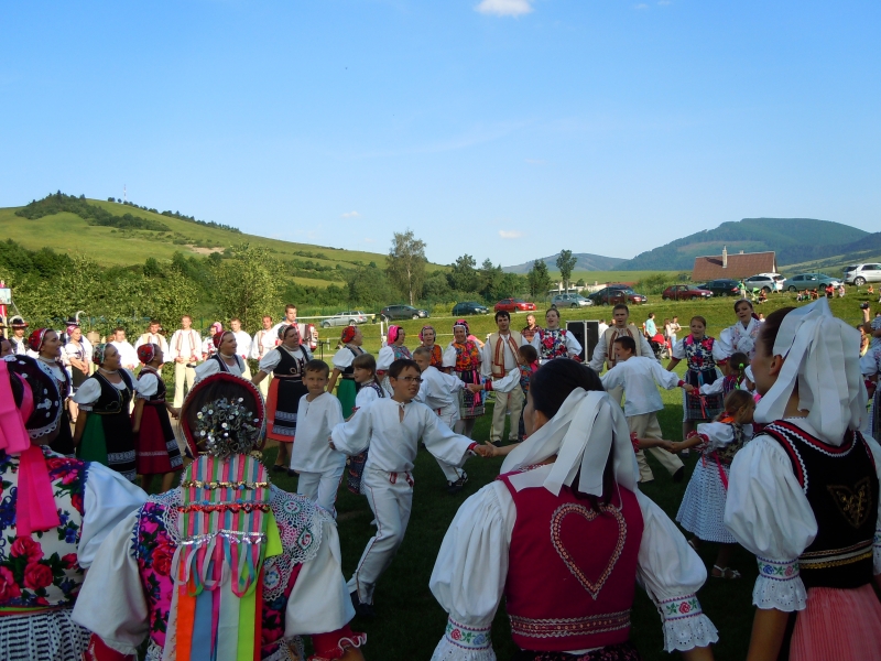 Na švatoho Jána - 50 rokov folklórny súbor Kečera. 